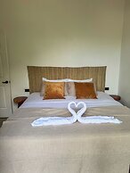 Maze Lodge