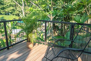 Maze Lodge