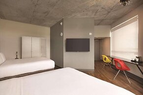 Kompose Boutique Hotel Miami Airport