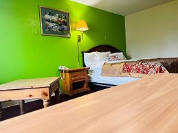 Villa Inn Motel Near Hwy 12 WI Capital O