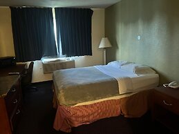 Villa Inn Motel Near Hwy 12 WI Capital O