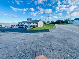 Villa Inn Motel Near Hwy 12 WI Capital O