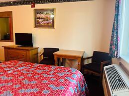 Villa Inn Motel Near Hwy 12 WI Capital O