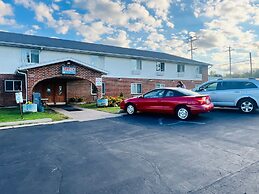Villa Inn Motel Near Hwy 12 WI Capital O