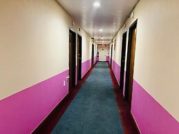 Villa Inn Motel Near Hwy 12 WI Capital O