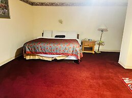 Villa Inn Motel Near Hwy 12 WI Capital O