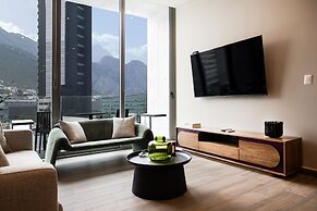 Modern Apts w Pool & Mountain View