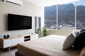 Modern Apts w Pool & Mountain View