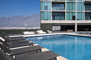 Modern Apts w Pool & Mountain View