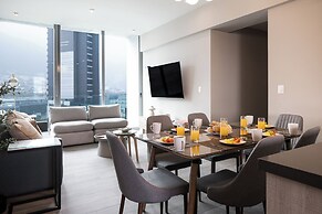 Modern Apts w Pool & Mountain View