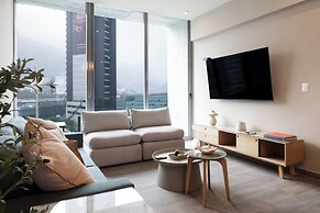 Modern Apts w Pool & Mountain View