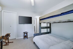 Dreamy Lake House With Fireplace, Firepit & Pet Friendly