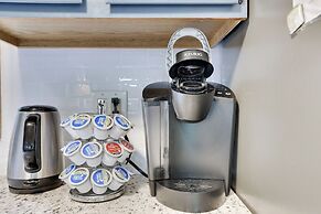 Dreamy Lake House With Fireplace, Firepit & Pet Friendly