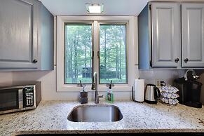 Dreamy Lake House With Fireplace, Firepit & Pet Friendly