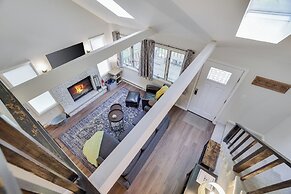 Dreamy Lake House With Fireplace, Firepit & Pet Friendly