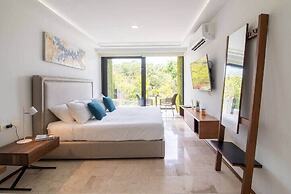 Ocean view Rooftop Studios with Pool