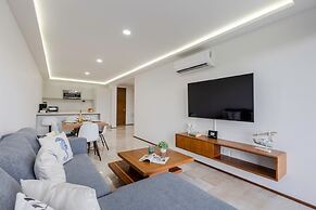 Ocean view Rooftop Studios with Pool