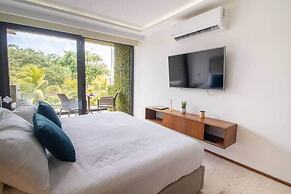 Ocean view Rooftop Studios with Pool