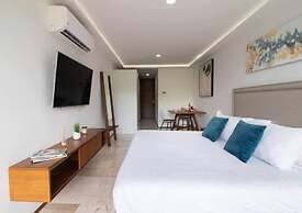 Ocean view Rooftop Studios with Pool