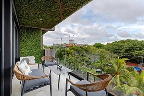 Ocean view Rooftop Studios with Pool