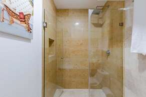 Ocean view Rooftop Studios with Pool