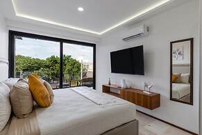 Ocean view Rooftop Studios with Pool