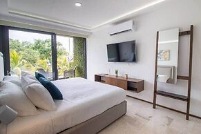 Ocean view Rooftop Studios with Pool