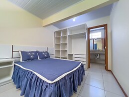 AP 06 Ala Bombinhas Residencial Solavir