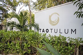 Modern Apt Tulum with 2 BDR Gym & Pool