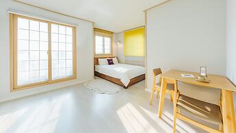 Geoje Peugeot Gomsol Petfriendly Pension