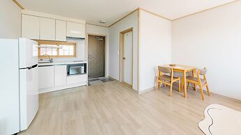 Geoje Peugeot Gomsol Petfriendly Pension