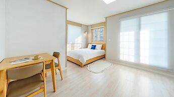 Geoje Peugeot Gomsol Petfriendly Pension