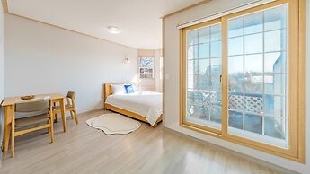 Geoje Peugeot Gomsol Petfriendly Pension