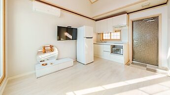 Geoje Peugeot Gomsol Petfriendly Pension
