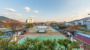 Geoje Peugeot Gomsol Petfriendly Pension