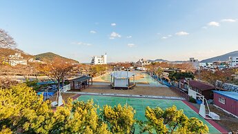 Geoje Peugeot Gomsol Petfriendly Pension