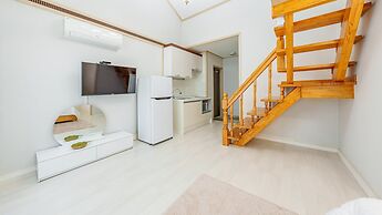 Geoje Peugeot Gomsol Petfriendly Pension