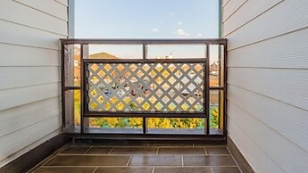 Geoje Peugeot Gomsol Petfriendly Pension
