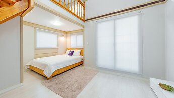 Geoje Peugeot Gomsol Petfriendly Pension