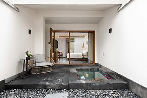 YAOJIA WATERFALL VILLAGE RESORT