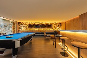 YAOJIA WATERFALL VILLAGE RESORT