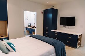 Blue Vista Stone Lodge