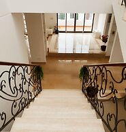 Maljut House & Coffee.