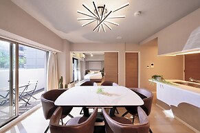 Crystalexe nippombashi