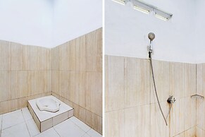 Collection O Stasiun Pekalongan Near Stasiun Kereta Api Formerly Hotel