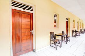 Collection O Stasiun Pekalongan Near Stasiun Kereta Api Formerly Hotel