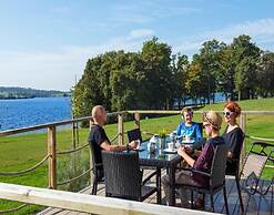 Family Villa by the Lake