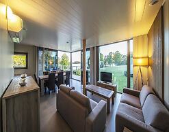 Lakeside Villa With Sauna