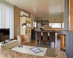 Lakeside Villa With Sauna