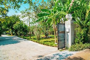 Farinda Resort & Pool Villa